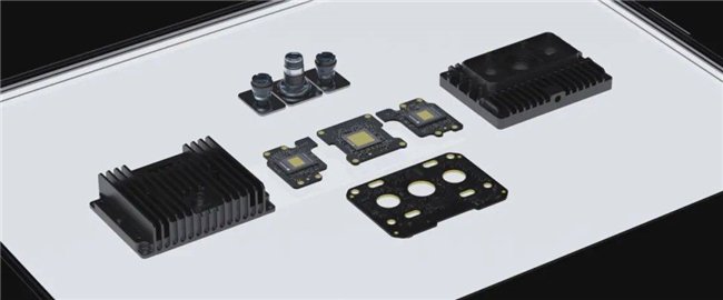 ▲ E1R搭载了速腾聚创全自研的数字化SPAD-SoC芯片和2D VCSEL芯片