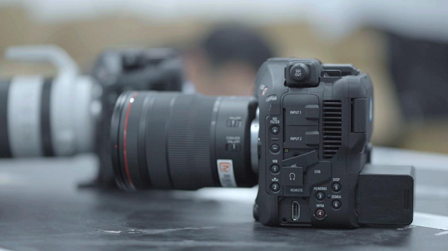 多外端模块接口设计，为摄像团队提供了便捷的设备拓展能力