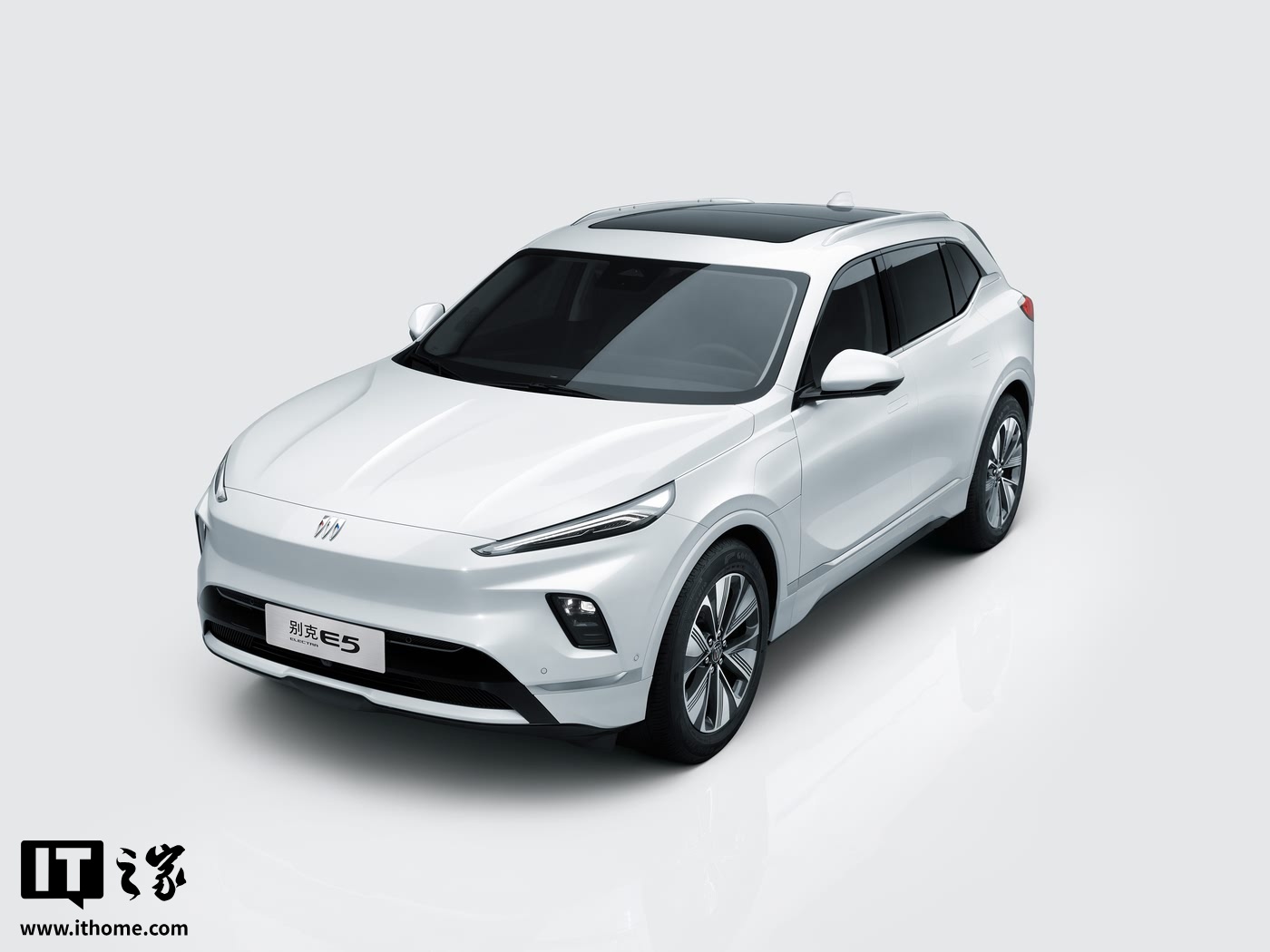 新的别克E5纯电动型号将分别提供，并将于6月1