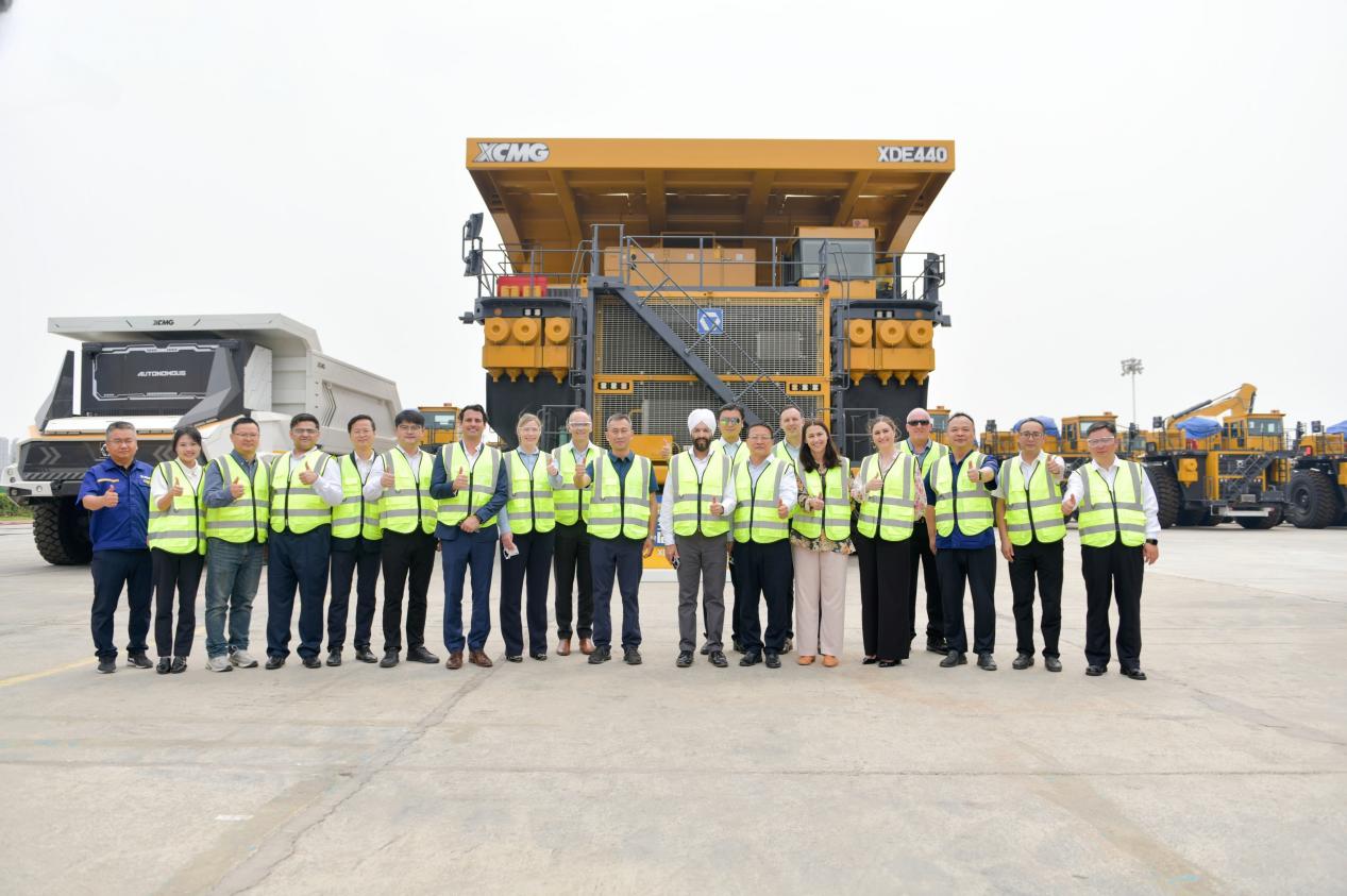 徐工零碳智慧矿山开采技术全球峰会成功举办