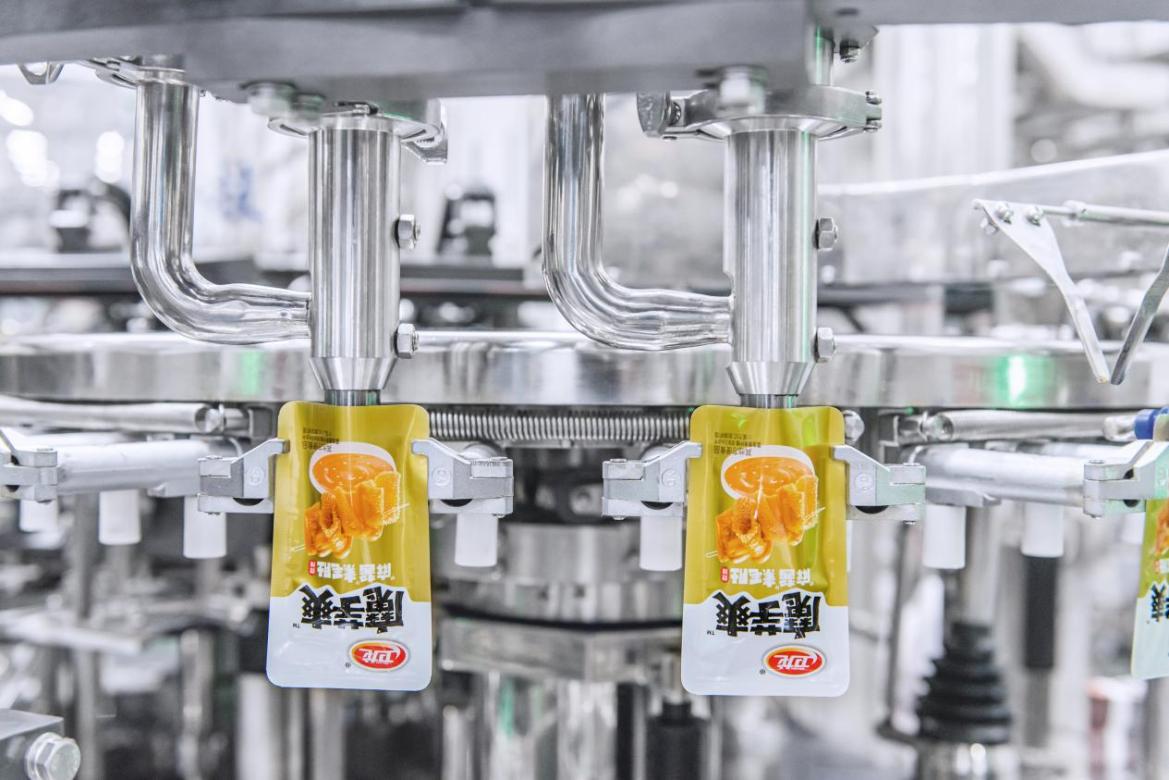 探访卫龙工厂：解码“辣味休闲食品第一股” 品质化与品类创新的双轮驱动密码
