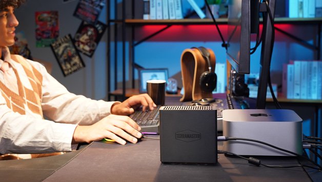 新的SSD SSD Flow D4 TOWEIMA的硬盘驱动盒有助于其Ma