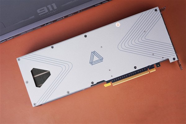 摩尔线程图形卡驱动程序升级为v300.110.1：“摩托