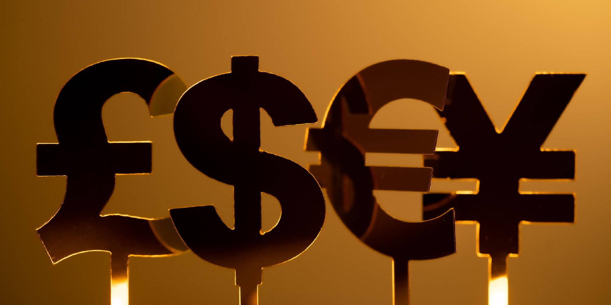 美元兑港元从7.75逼近7.85 这一个月发生了什么？