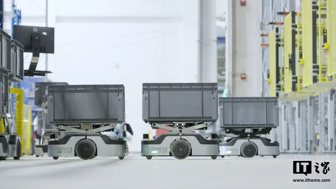 ▲ 智狼搬运机器人