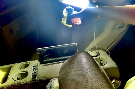 理想汽车回应“MEGA 地库起火事件”：发现打火机烧焦残骸，起火点附近的中控台线束完整