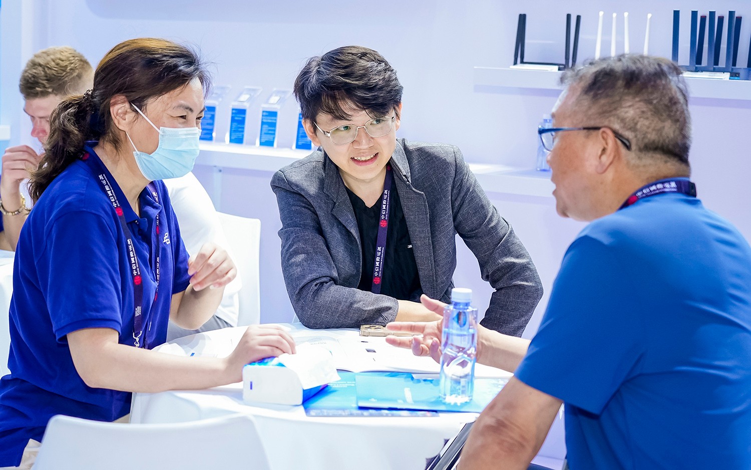 途鸽科技为各行业客户提供可落地的解决方案，助力客户业务全球增长