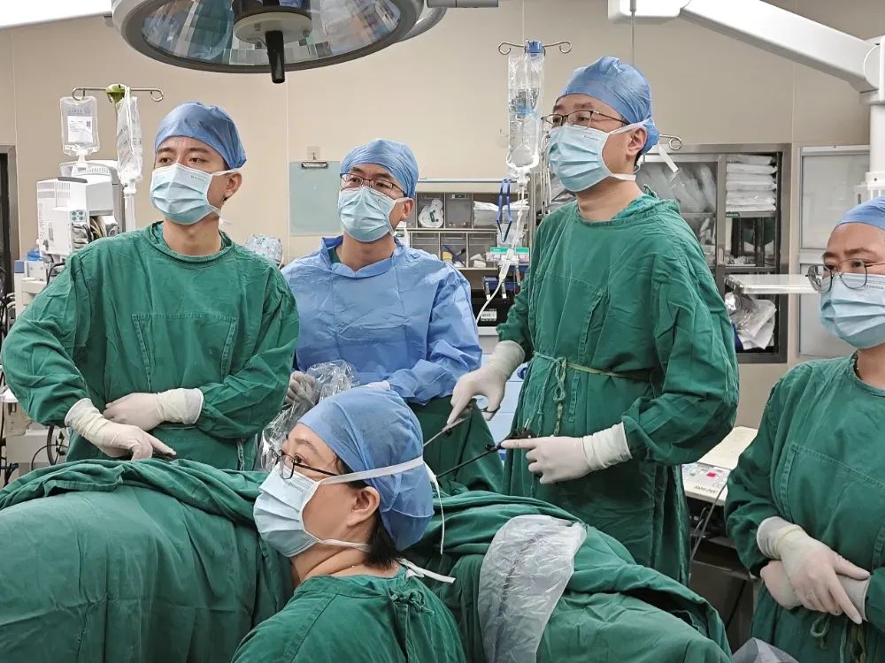 陈夏博士开展高难度妇科手术