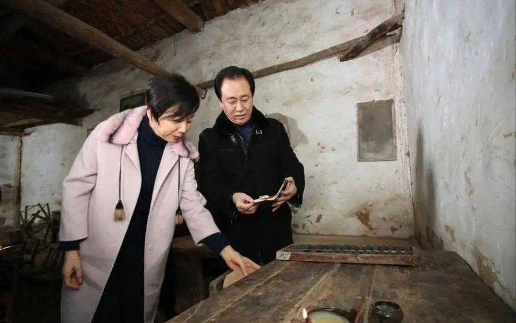 许家印前妻新消息!花超5亿港元买33套伦敦豪宅 与儿子、孙子居住在其中一套 被指“技术性离婚”获数百亿分红