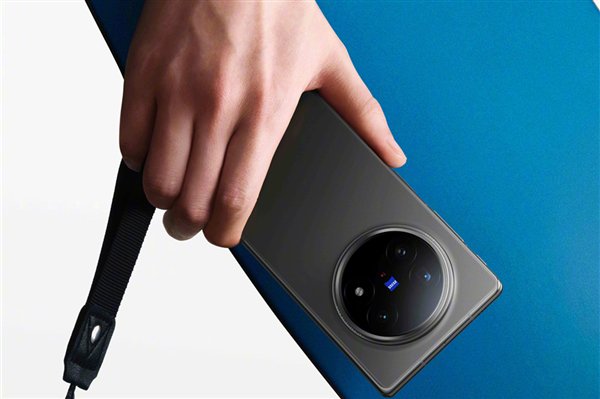 世界前三个防御，大规模折叠！我活X Fold5提供防