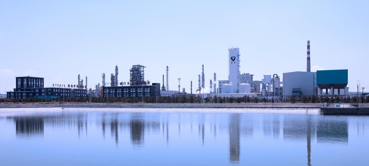 内蒙古伊泰煤制油有限责任公司一角。马忠 摄