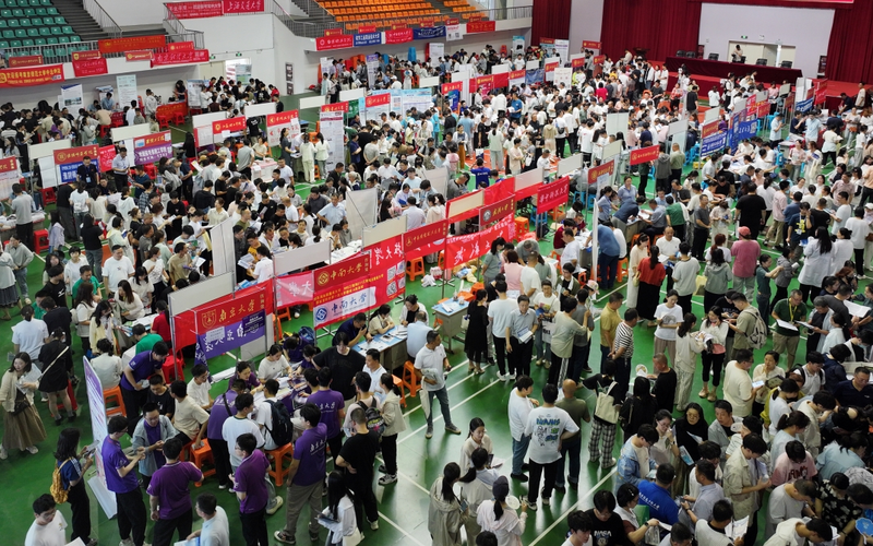 转身5,499元要求96名志愿者，不超过申请机构