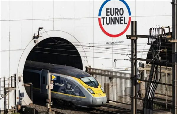 被盗的电缆操作600 M欧洲主义者火车运营：不是第