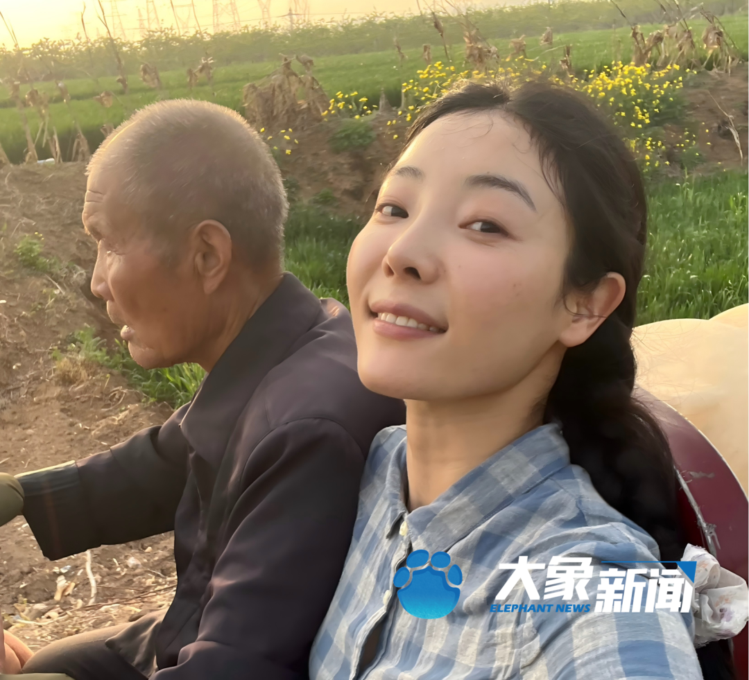 27岁河南女子"李福贵"走村卖货吸粉600多万,自学英语,会开拖拉机,面对