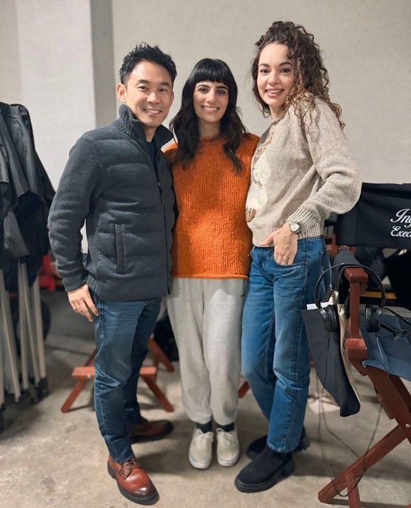 温·吉伦（Wen Jiren）强烈促进梅​​根的宇宙衍生