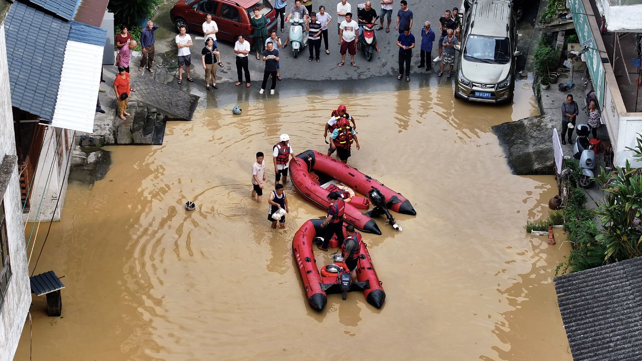 25日,据广西壮族自治区水文中心消息,广西7条河流7个站出现超警洪水
