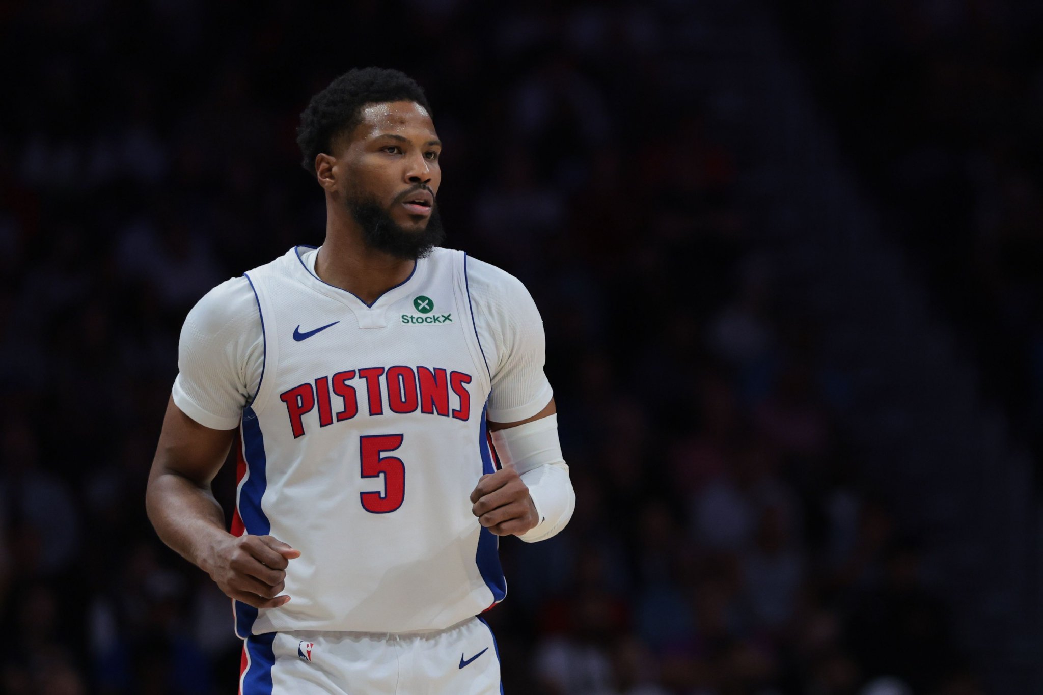 比斯利身背多个官司 合计欠约800万债务 曾用NBA合同作抵押