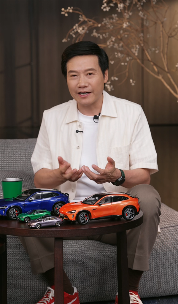 雷·詹（Ray Jun）说，友好的商人拦截了小米yu7的