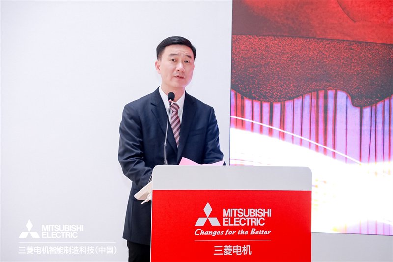 吴中区委副书记、区长万利致辞