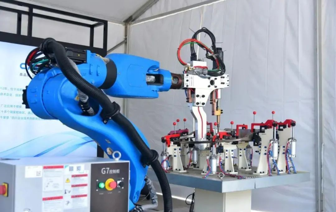 ▲卡诺普工业机器人