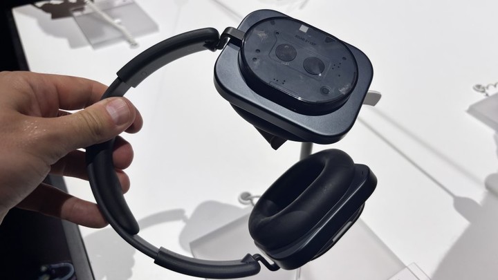 ▲ 黑色版本要更低调，图源：What Hi-Fi?