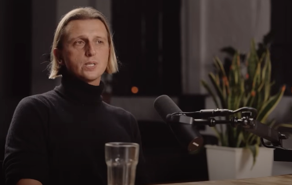 （Revolut的创始人尼克·斯托伦斯基，播客截图）