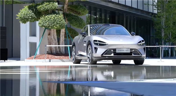 它充满了情感价值！小米Yu7的第一批将正式交付