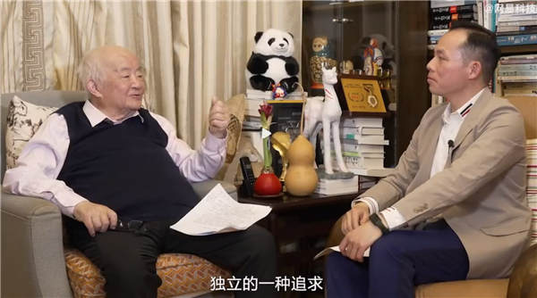 北京大学的Qian Liqun教授建议年轻人：不要听那些