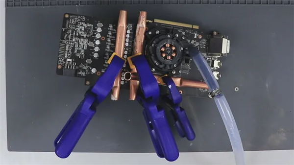 可以再次战斗！ God Card GTX 1060配备了自制水冷却