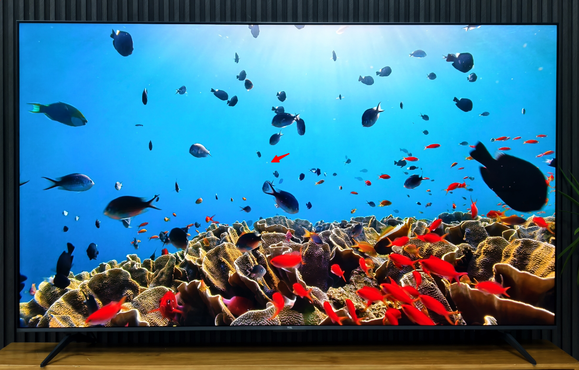 在亮屏画面下模拟强光反射肉眼观测下仅在画面上显示一个小亮点