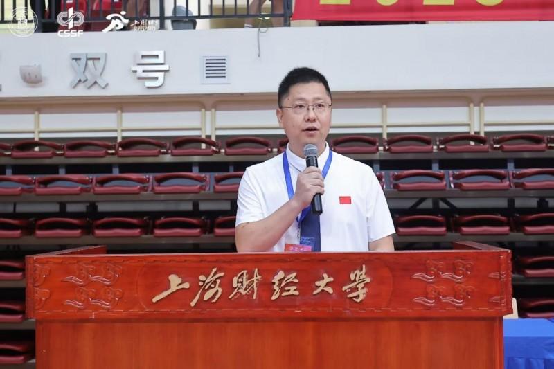 ↑竞赛长张永茂主持开幕式