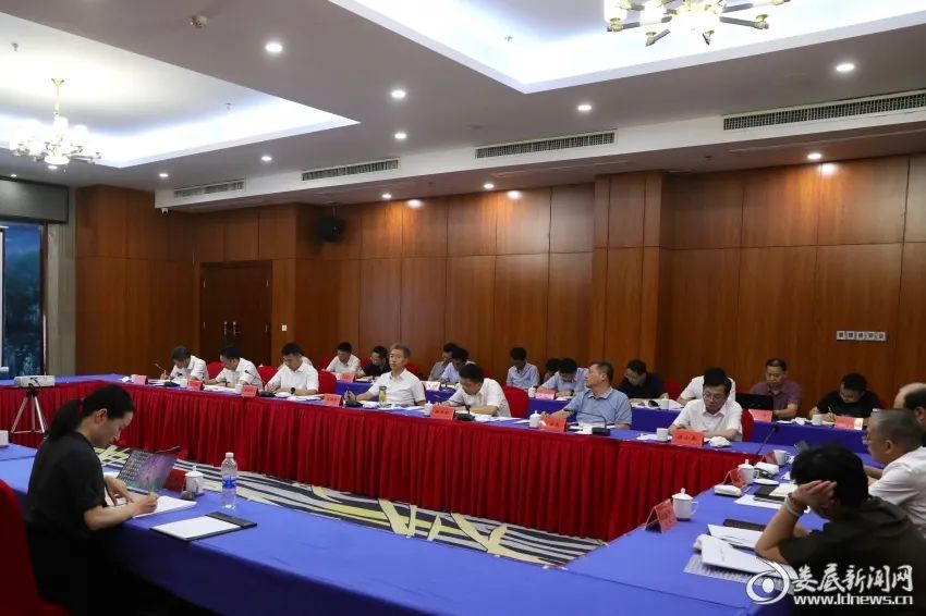 △7月6日，娄底市委书记曾超群主持召开“十五五”规划调研座谈会，专题研究涟水千吨级航道项目建设规划工作