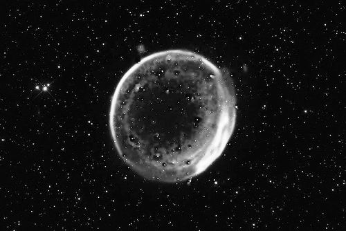 宇宙的同心圆实际上是“双声音大炮”。