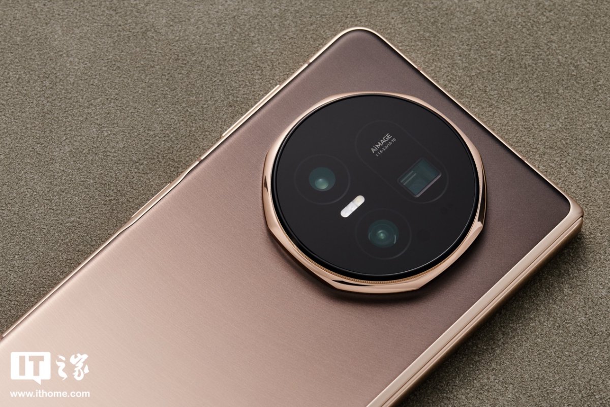 ▲ IT之家评测室：荣耀 Magic V5 体验评测