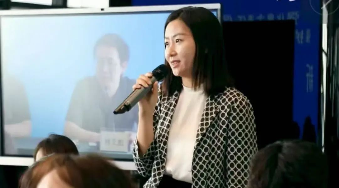 中国证券报记者在现场提问。来源：北京金融法院