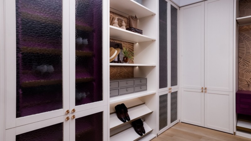 图为建博会现场Lamett乐迈石晶展位新品