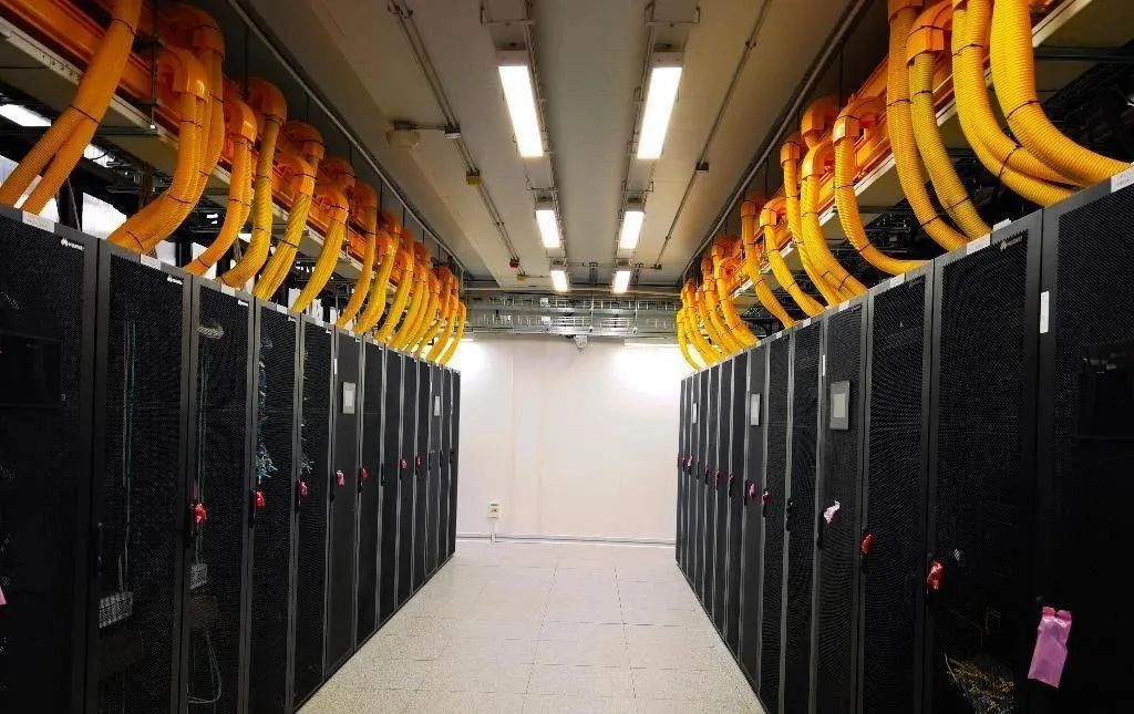 武汉人工智能计算中心机房（运营公司供图）