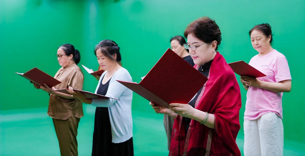 创建一个温暖的AI平台