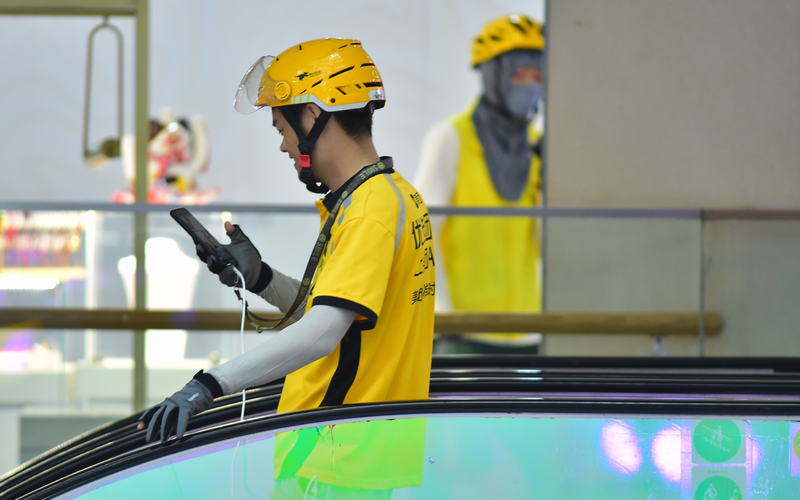 从“拆盲盒”到“云监工”，经得起围观