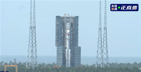 我们的新型飞行舱外套有天空！天九船的箭头大