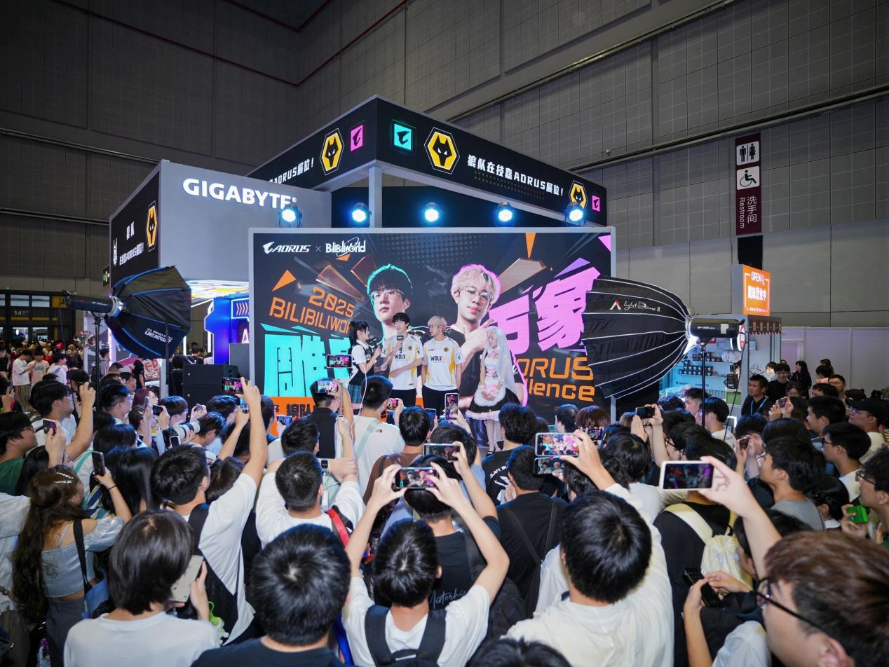 BW2025 Diaoju狂欢节在第一天，Gigabyte Aorus Dreams引发