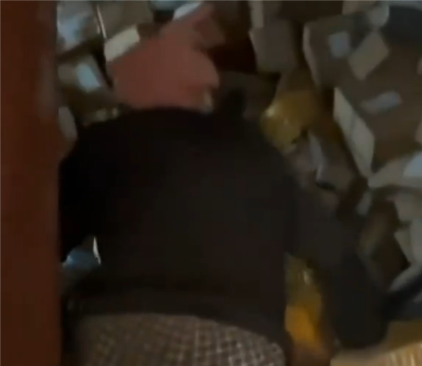 在线购物成瘾！一名66岁的男子花了200万美元购物