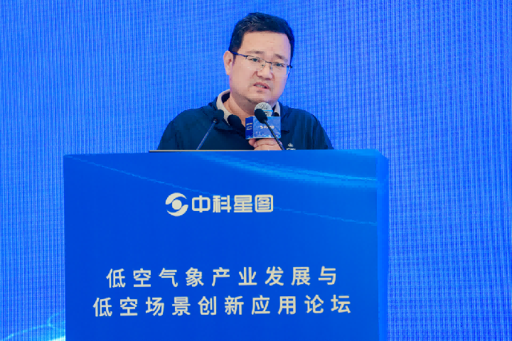 中国海洋大学 海洋与大气学院海洋气象学主任、教授 李春　　