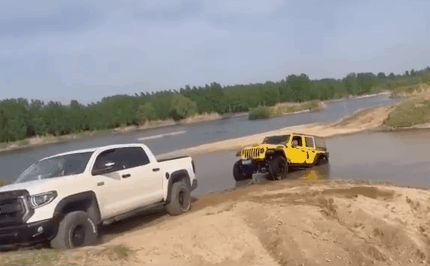 丰田救援JEEP 拖车绳断裂击中后车司机头部 如何避免