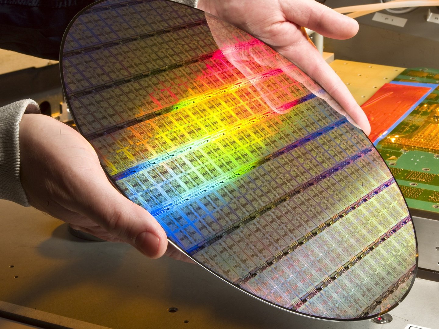 消息称台积电、英特尔、三星电子 2nm 代工节点良率分别约为 65%、55%、40%