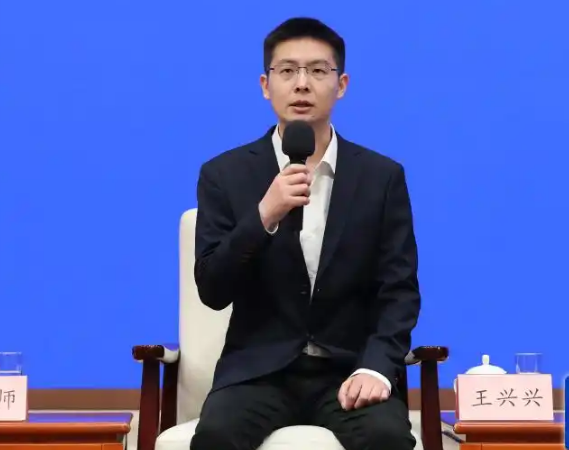 销量达全球出货量70%！王兴兴：在四足机器人和人型机器人领域 宇树全球出货量最多