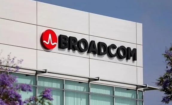 Broadcom²ƷֱӵNvidia Tomahahahawk Ultra4չﵽAI