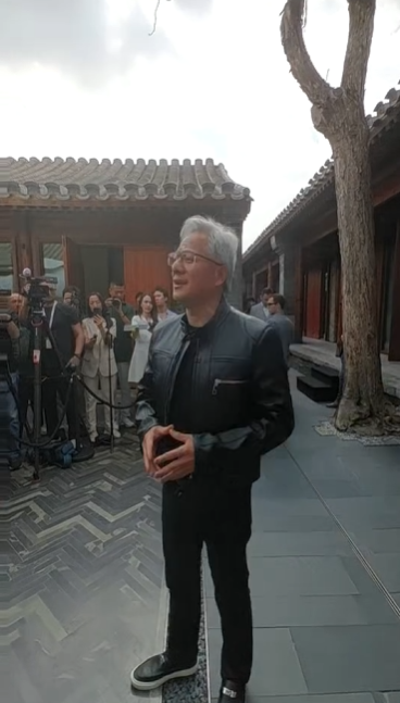 Huang Renxun：世界上哪些手机比华为更先进？监视