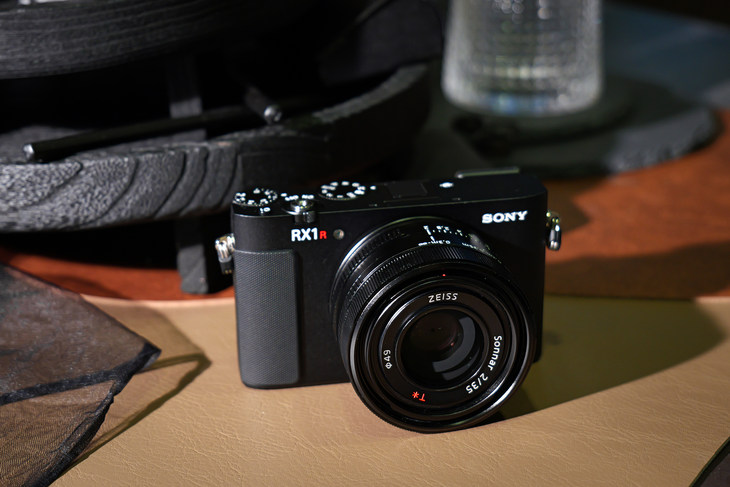 十年的辛勤工作！ Sony Black Card RX1R III体验，全帧