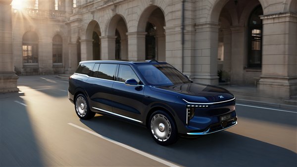 9个字符国内SUV+1! SAIC Zhiji LS9官方Cho